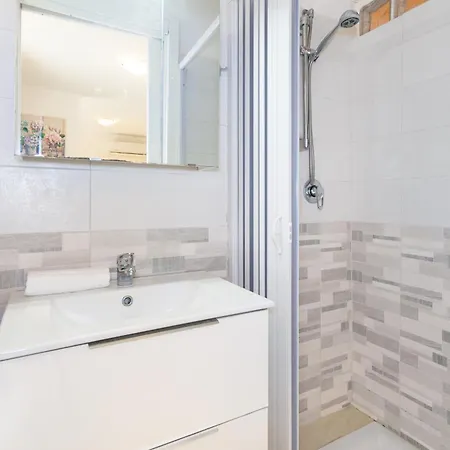 Apartman Little House 72a