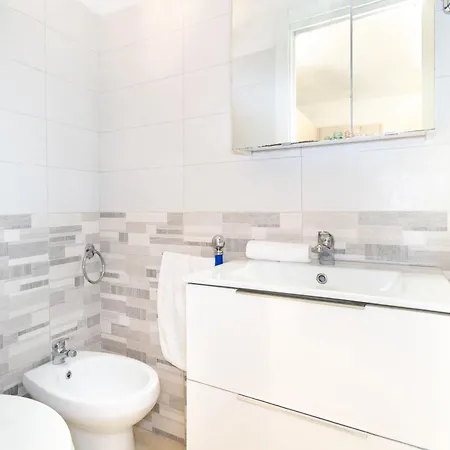 Apartament Little House 72a *
